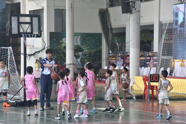 โรงเรียนปรีชานุศาสน์